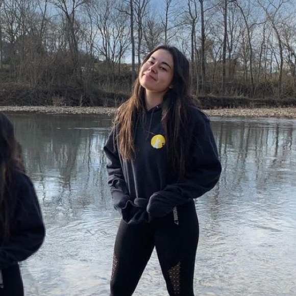 Meet your Posher, Brie - Picture 1 of 1